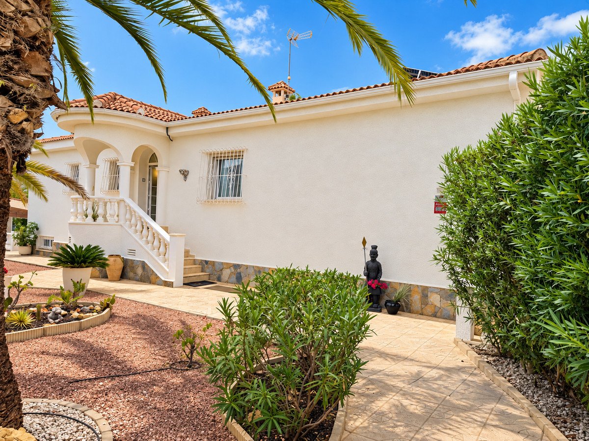 5 Bed Detached Villa in Ciudad Quesada