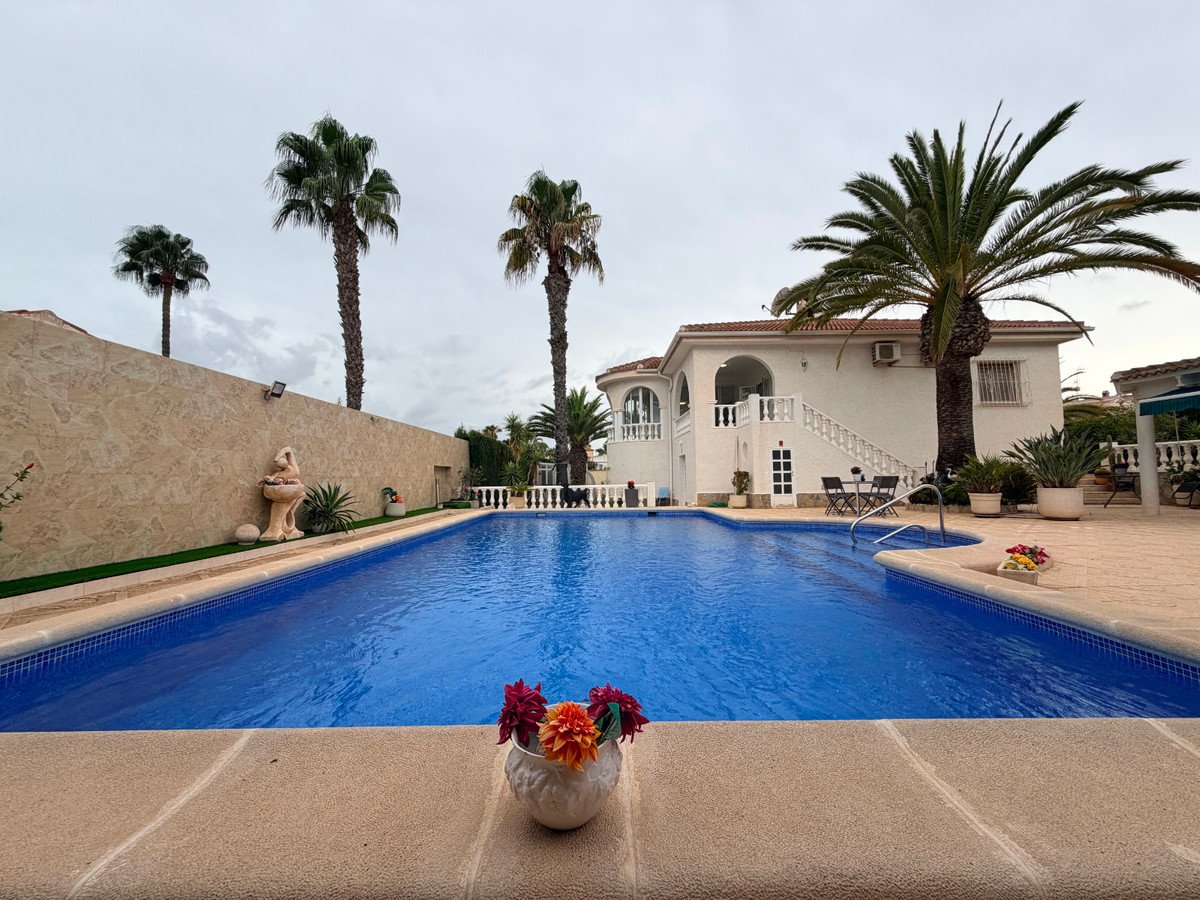 5 Bed Detached Villa in Ciudad Quesada