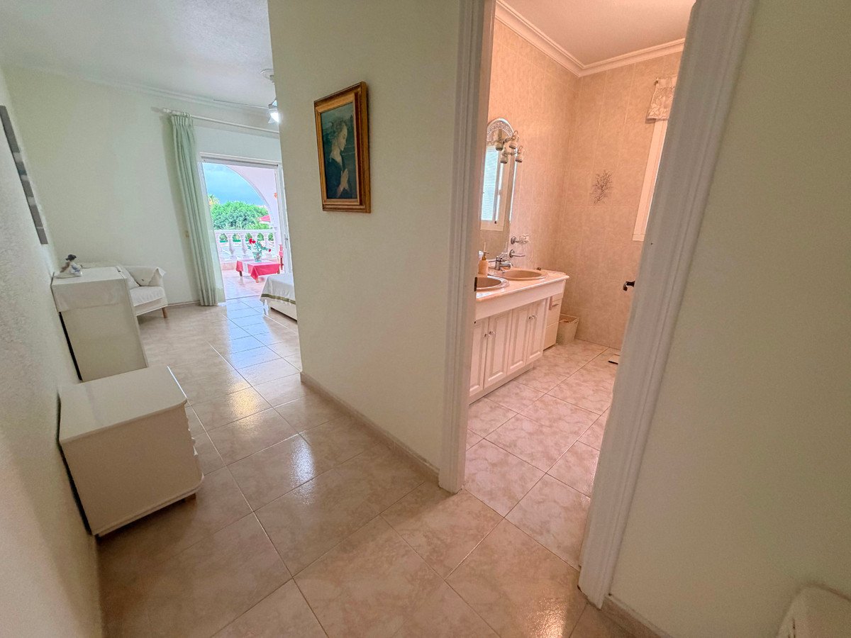 5 Bed Detached Villa in Ciudad Quesada