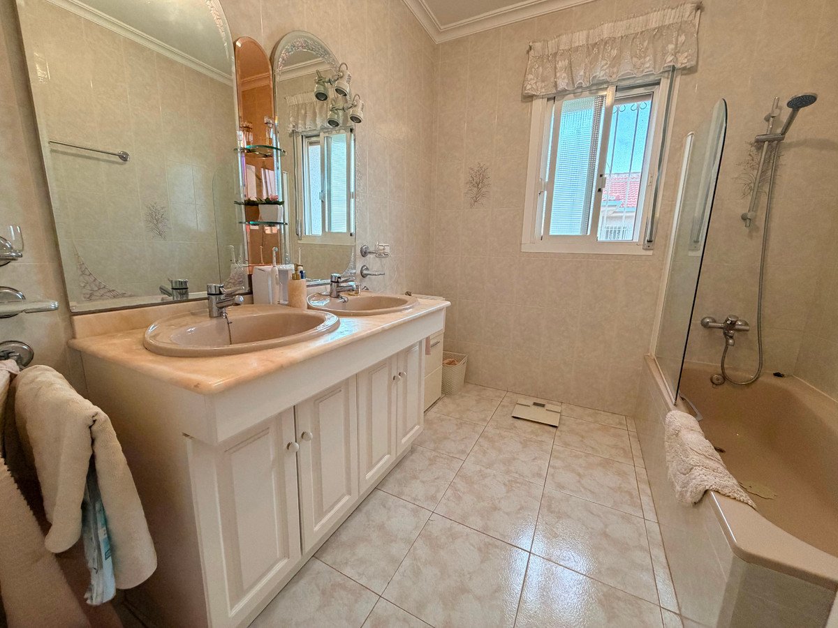 5 Bed Detached Villa in Ciudad Quesada