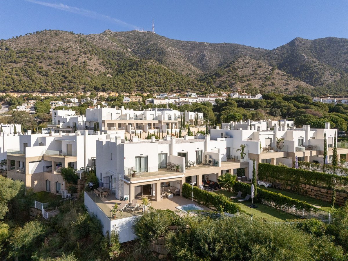 3 Bed Semi-Detached House in Mijas