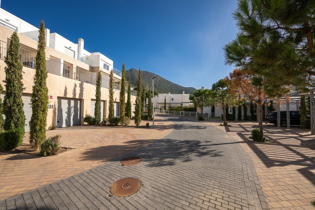 3 Bed Semi-Detached House in Mijas