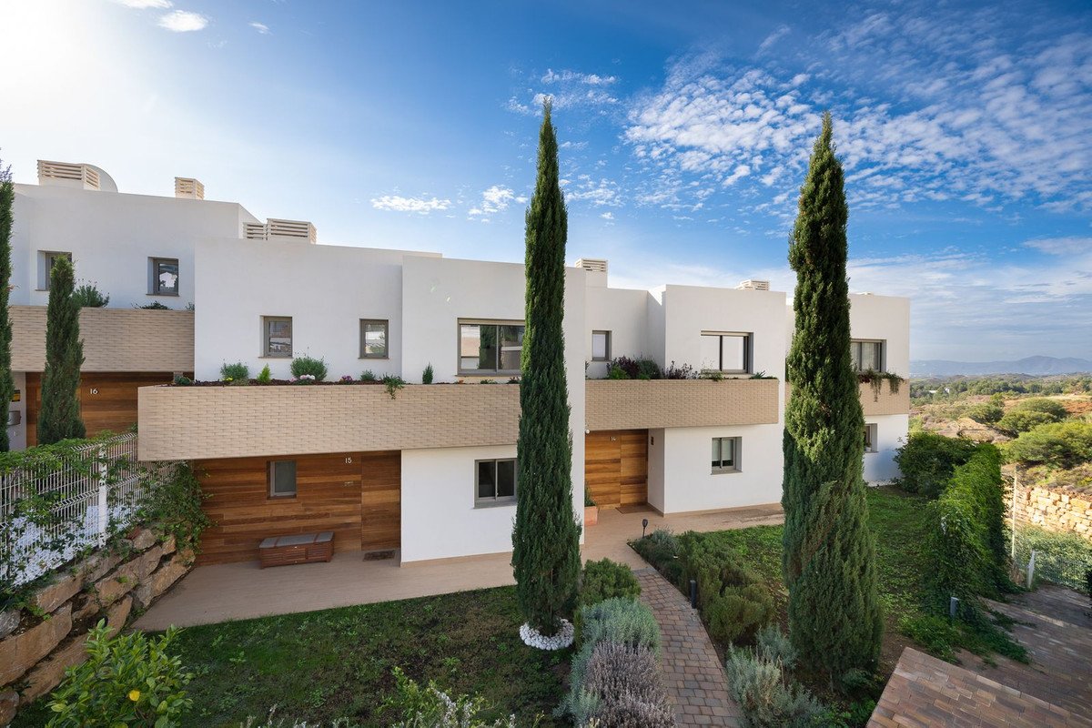 3 Bed Semi-Detached House in Mijas