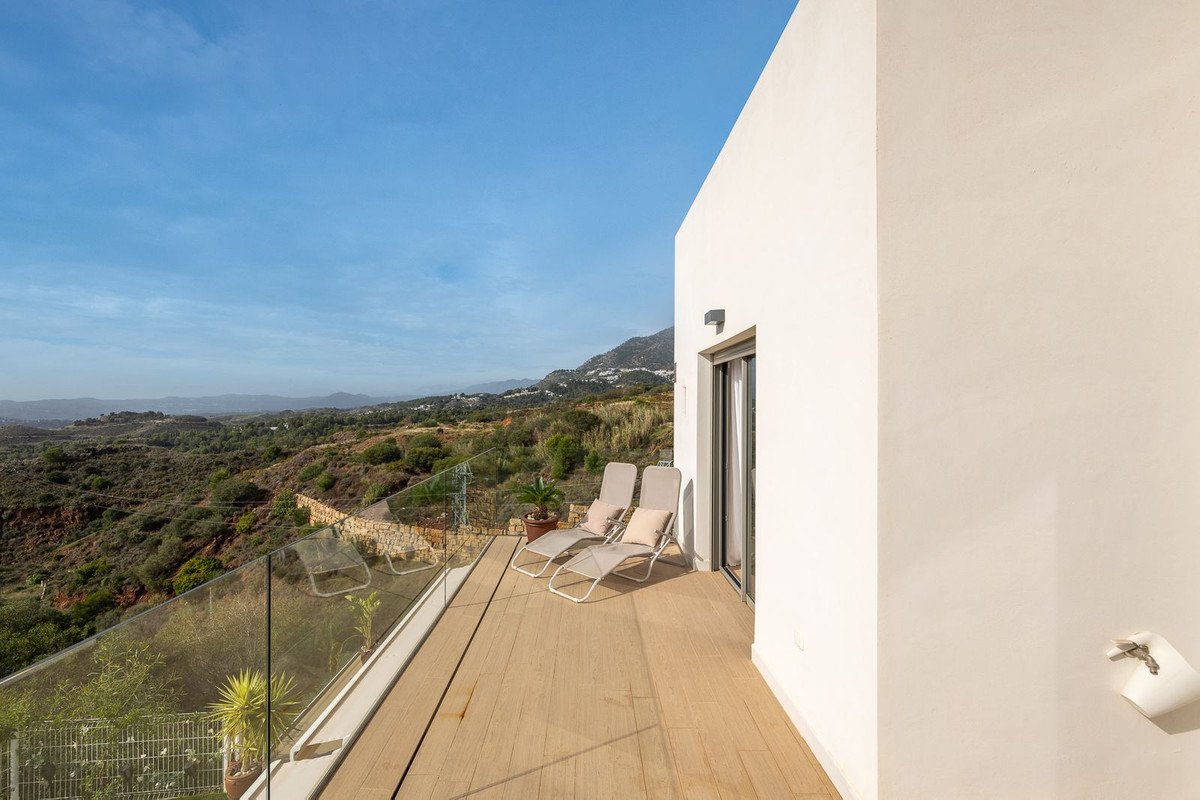 3 Bed Semi-Detached House in Mijas