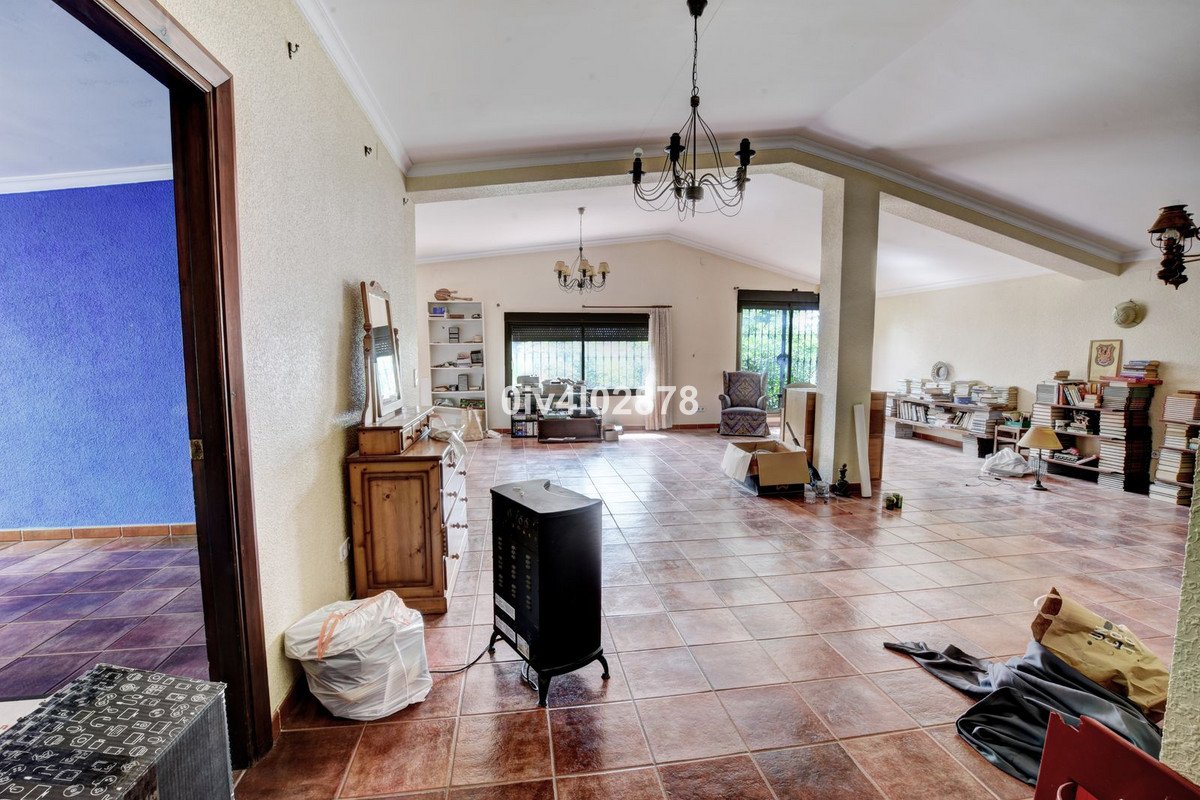 7 Bed Detached Villa in Málaga