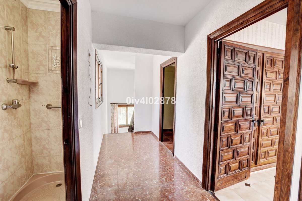 7 Bed Detached Villa in Málaga