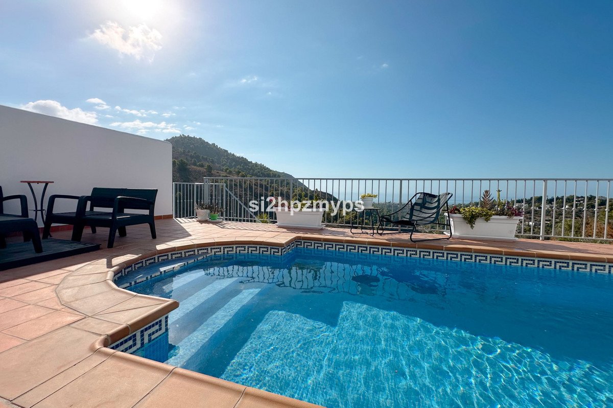 3 Bed Townhouse in Frigiliana