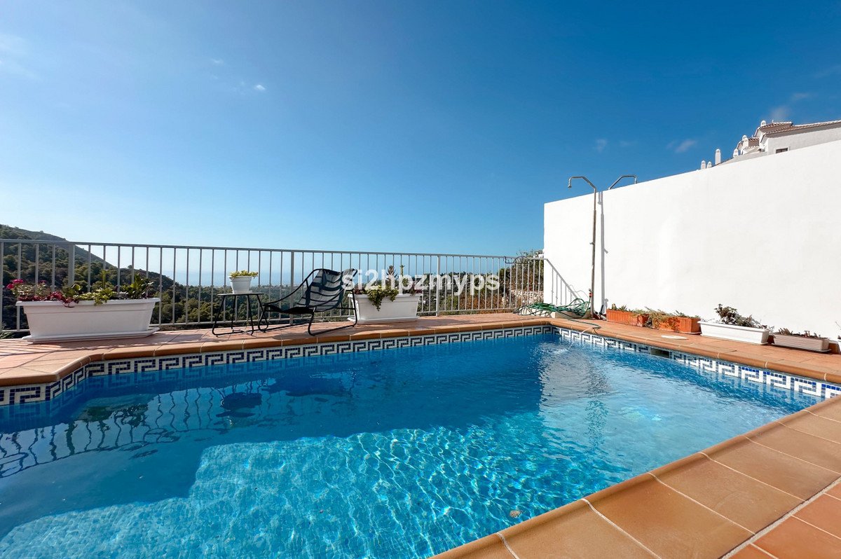 3 Bed Townhouse in Frigiliana