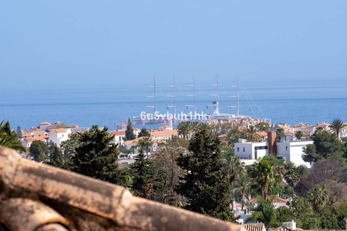 3 Bed Penthouse Duplex in Marbella