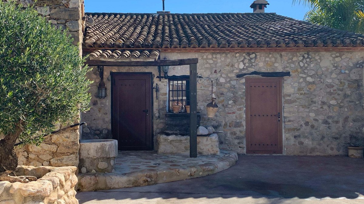 5 Bed Finca - Cortijo in Jalon