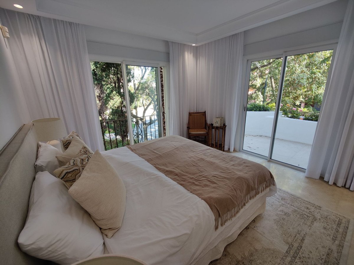 4 Bed Penthouse Duplex in Puerto Banús