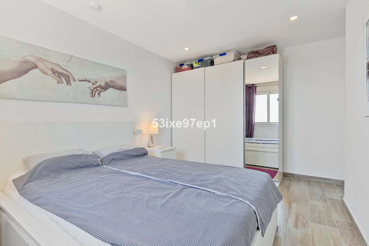 2 Bed Top Floor Apartment in Los Boliches