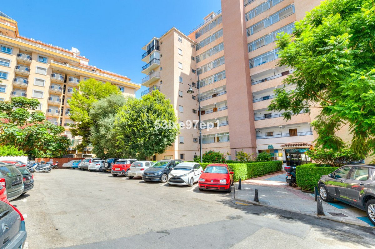 2 Bed Top Floor Apartment in Los Boliches