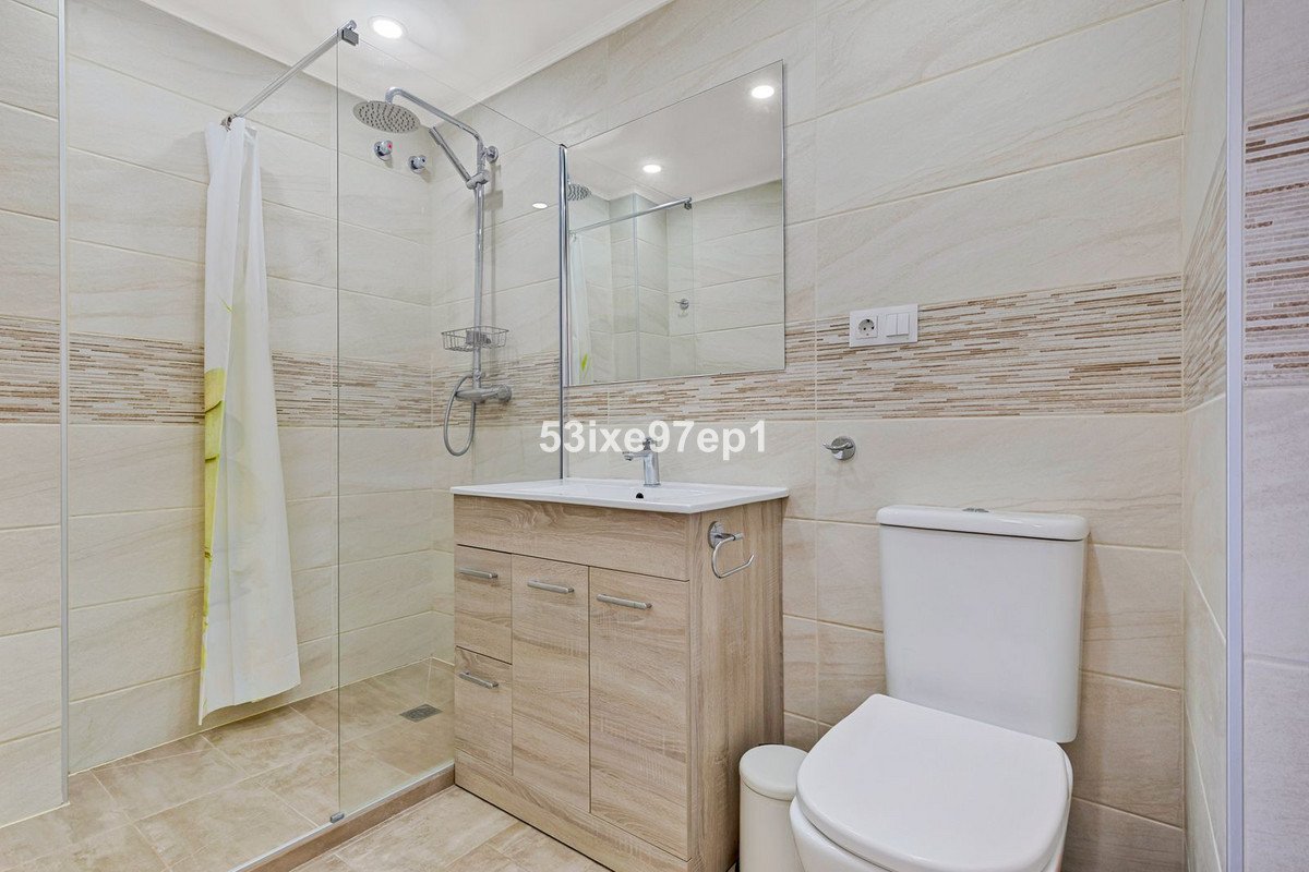 2 Bed Top Floor Apartment in Los Boliches