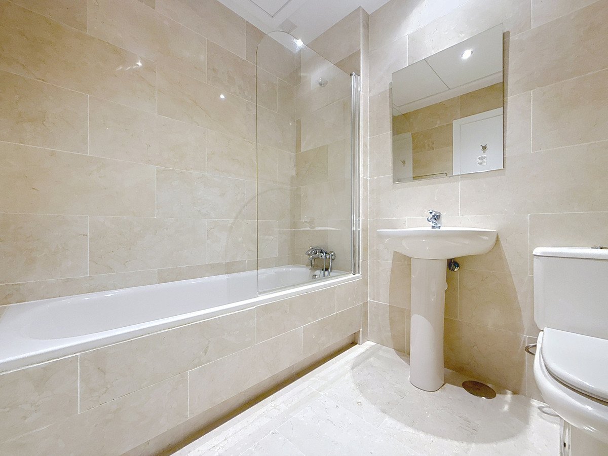 2 Bed Penthouse in Manilva