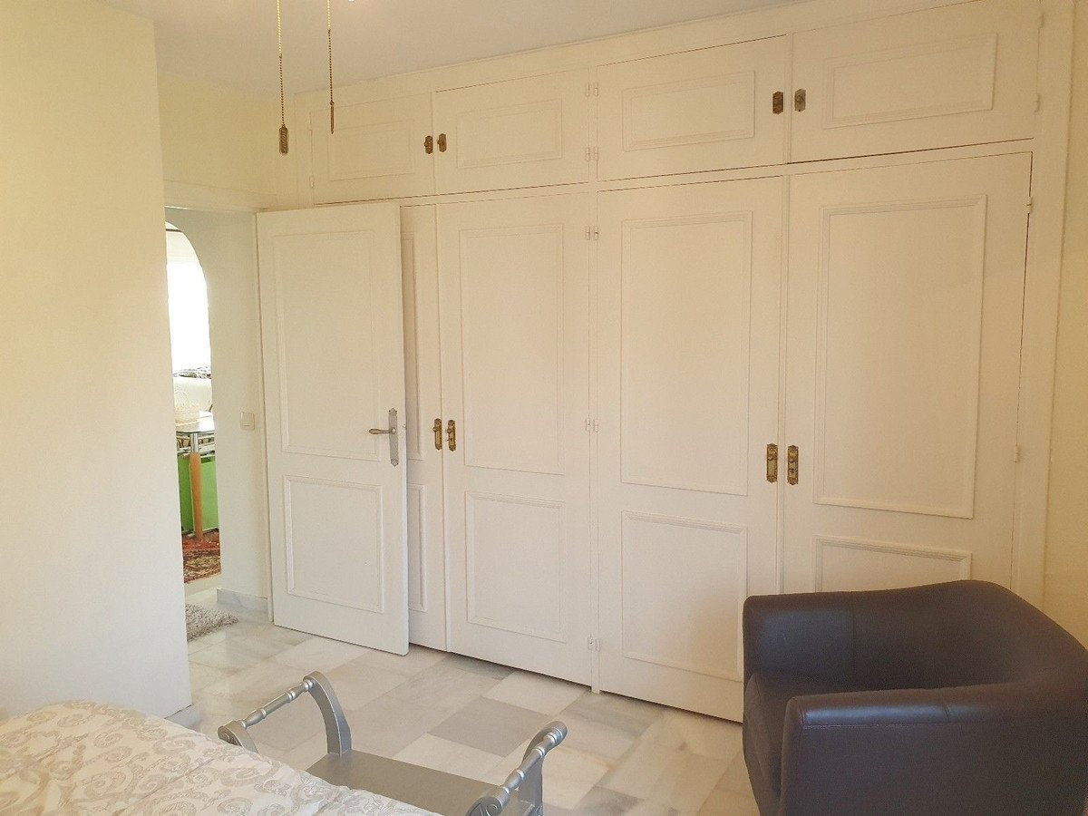 2 Bed Top Floor Apartment in El Paraiso