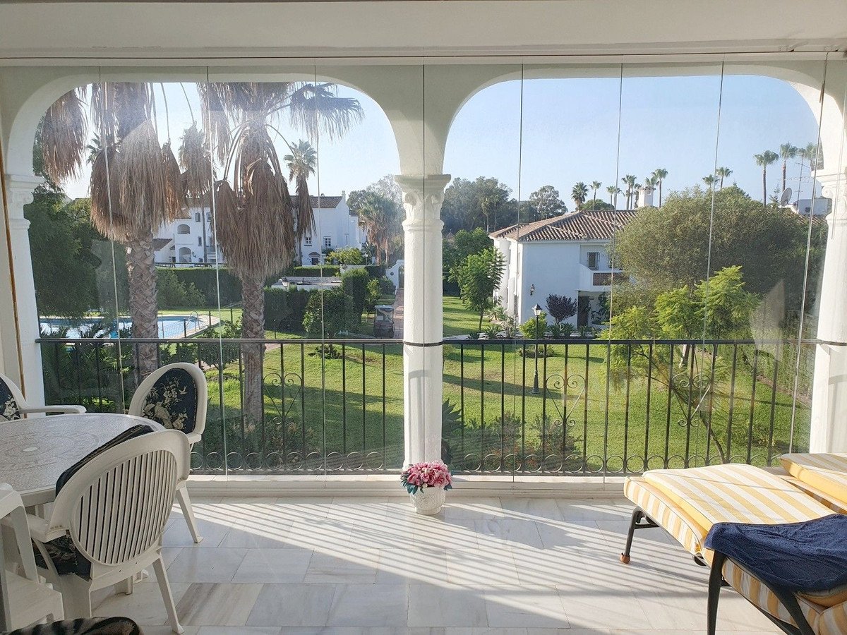 2 Bed Top Floor Apartment in El Paraiso