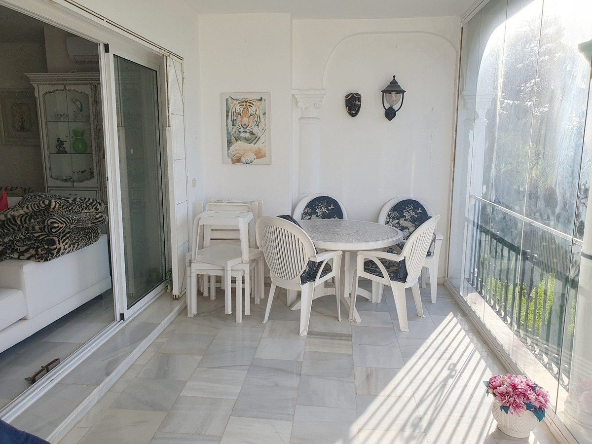 2 Bed Top Floor Apartment in El Paraiso