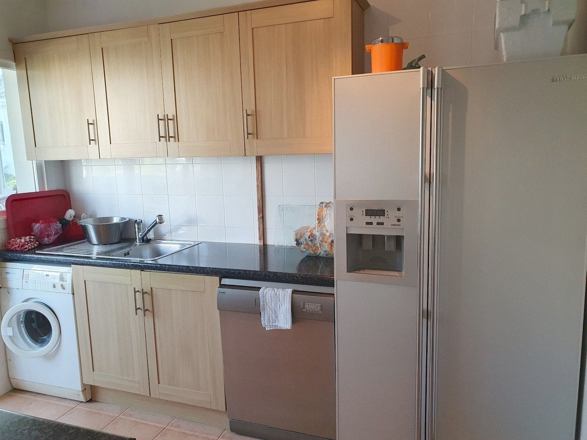 2 Bed Top Floor Apartment in El Paraiso