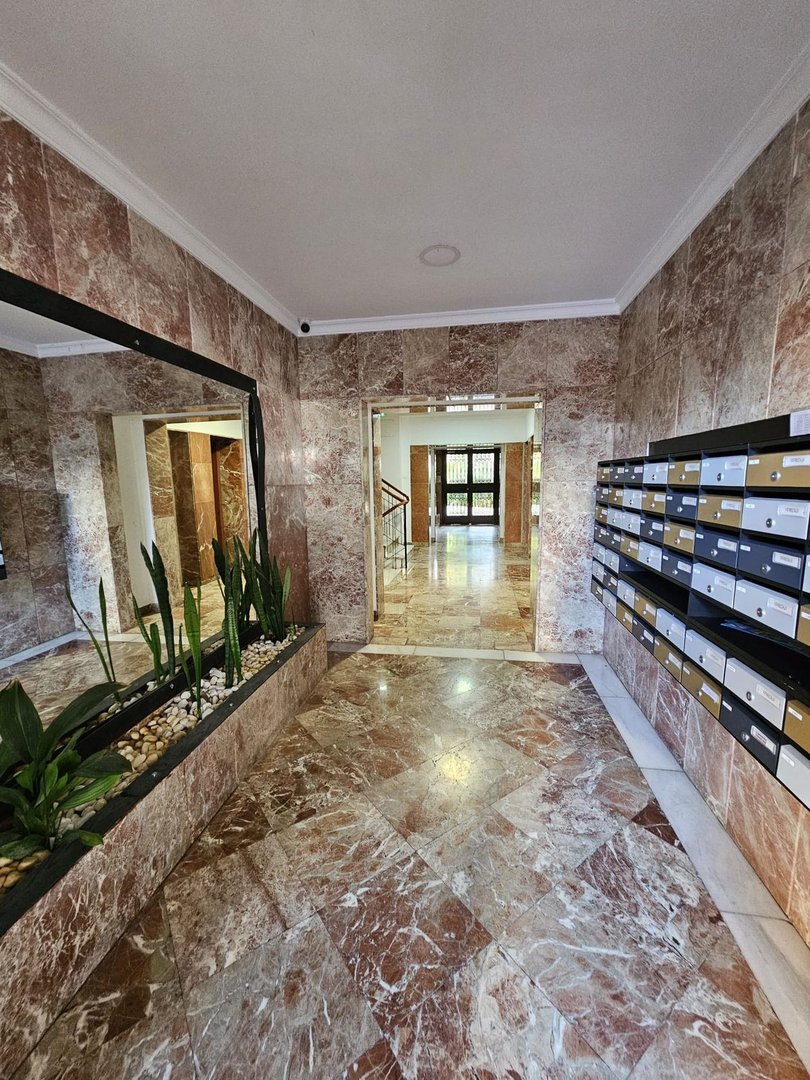 2 Bed Middle Floor Apartment in Marbella