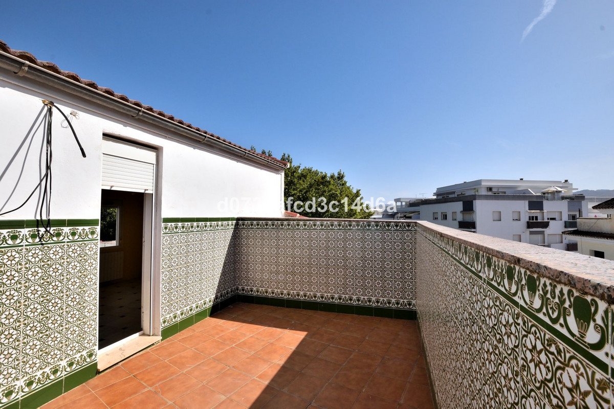 11 Bed Apartment Complex in Ronda