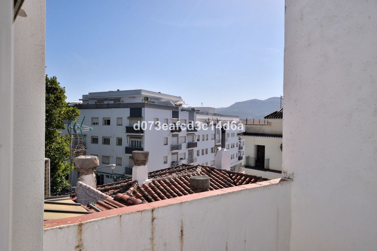 11 Bed Apartment Complex in Ronda