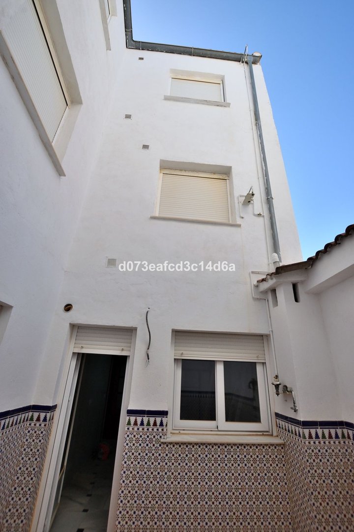 11 Bed Apartment Complex in Ronda