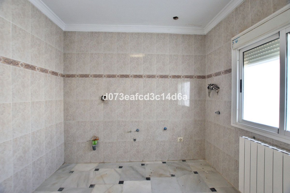 11 Bed Apartment Complex in Ronda