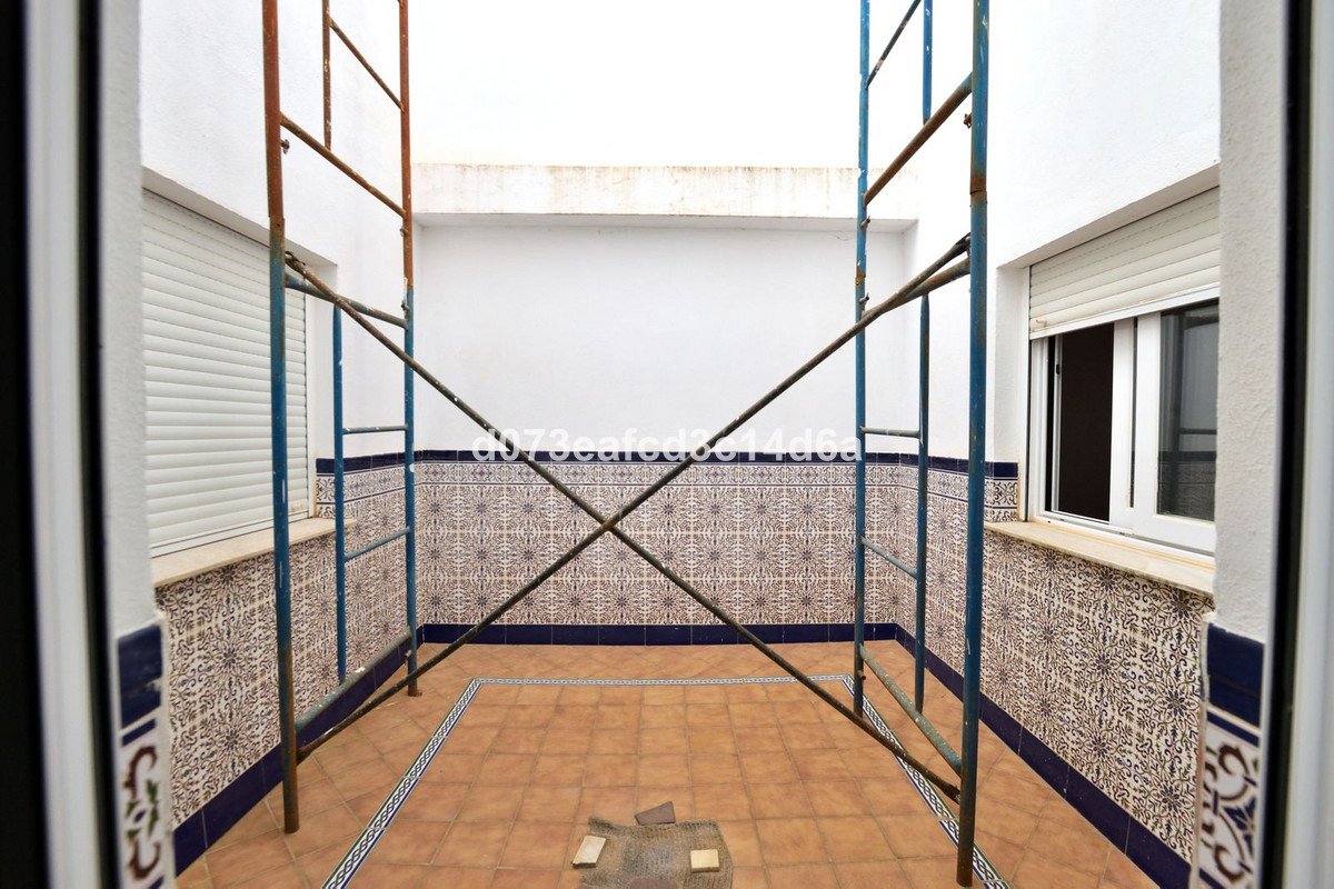 11 Bed Apartment Complex in Ronda