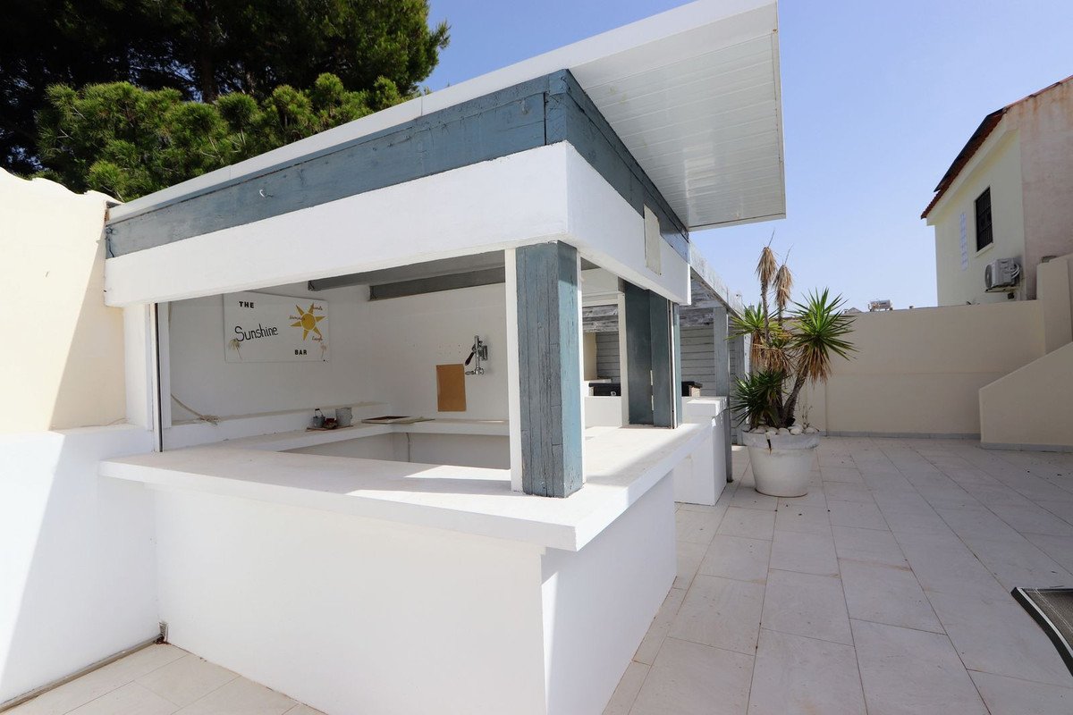 4 Bed Detached Villa in Los Balcones