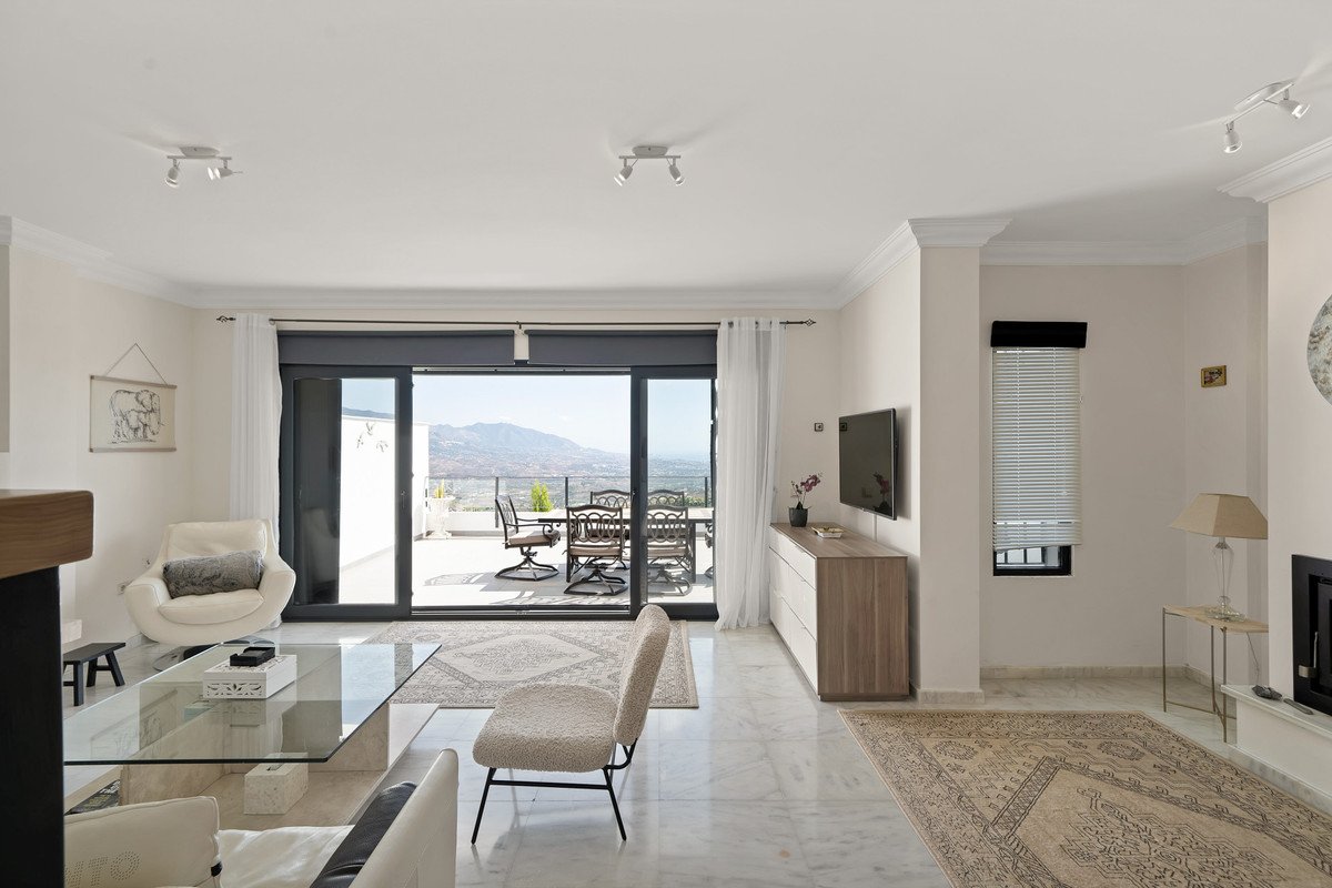 3 Bed Semi-Detached House in La Mairena