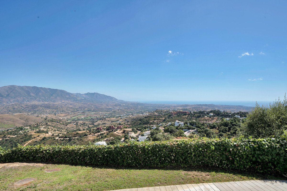 3 Bed Semi-Detached House in La Mairena