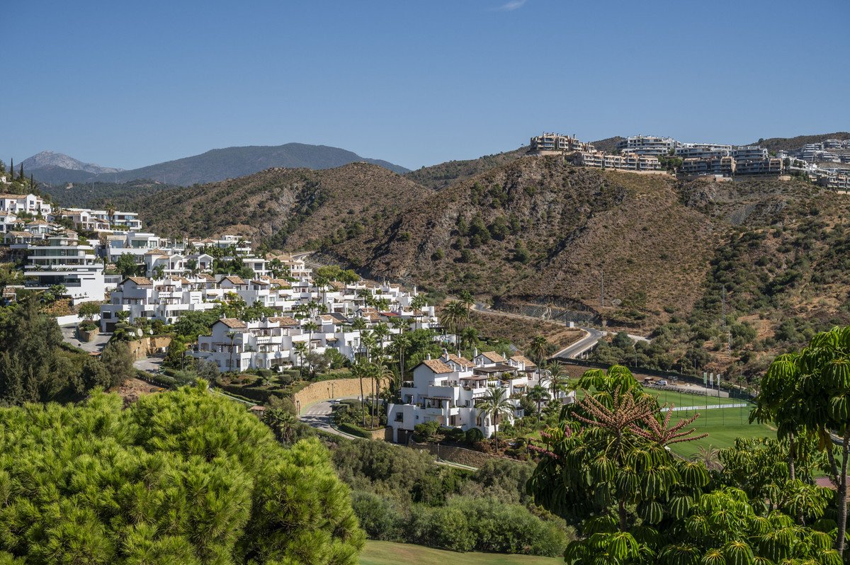 3 Bed Penthouse in Benahavís