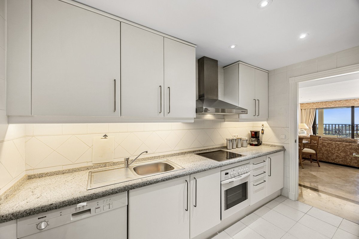 3 Bed Penthouse in Benahavís