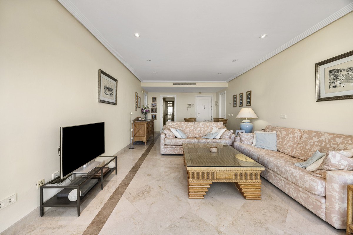 3 Bed Penthouse in Benahavís