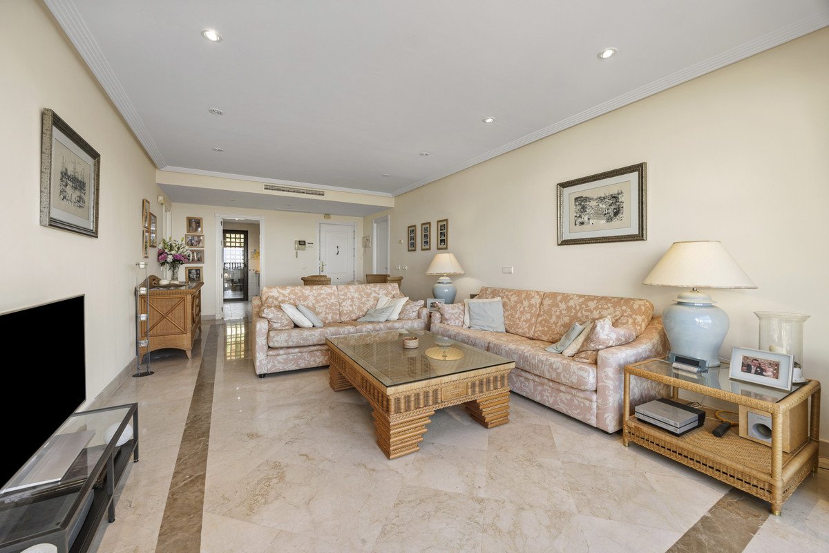 3 Bed Penthouse in Benahavís