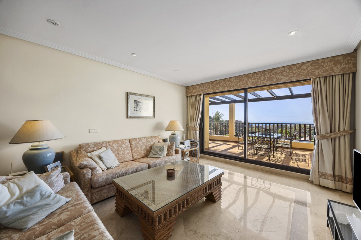 3 Bed Penthouse in Benahavís