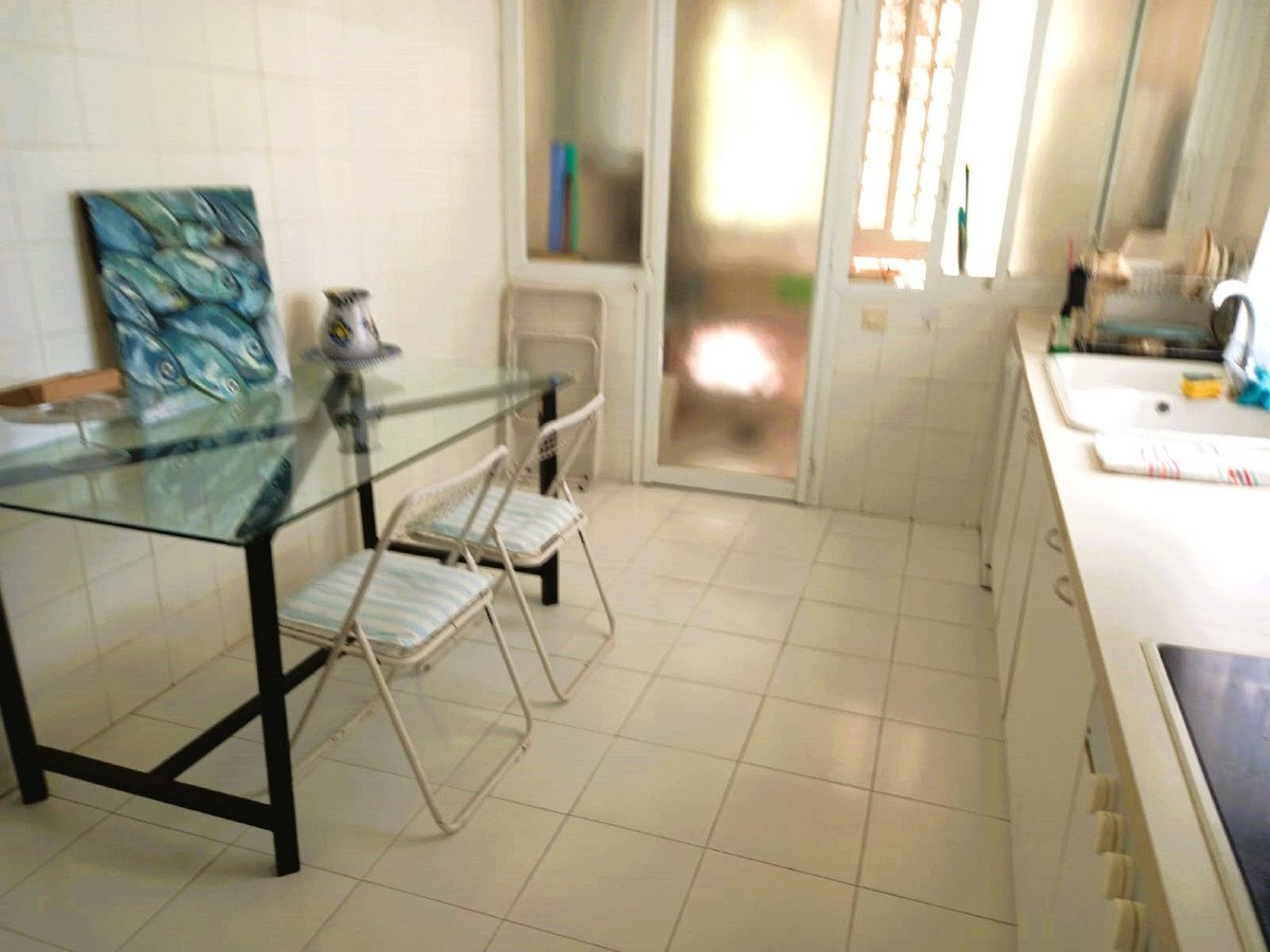3 Bed Middle Floor Apartment in Guadalmina Baja