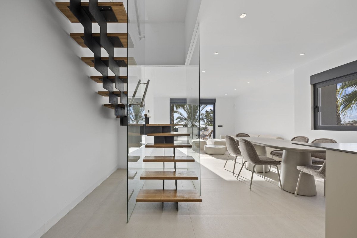 3 Bed Penthouse Duplex in El Paraiso