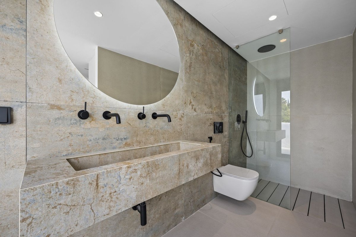 3 Bed Penthouse Duplex in El Paraiso