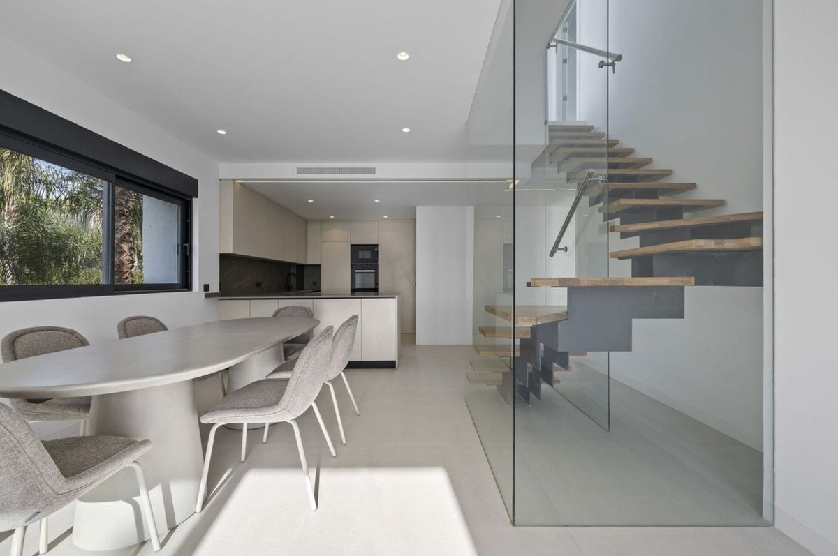 3 Bed Penthouse Duplex in El Paraiso