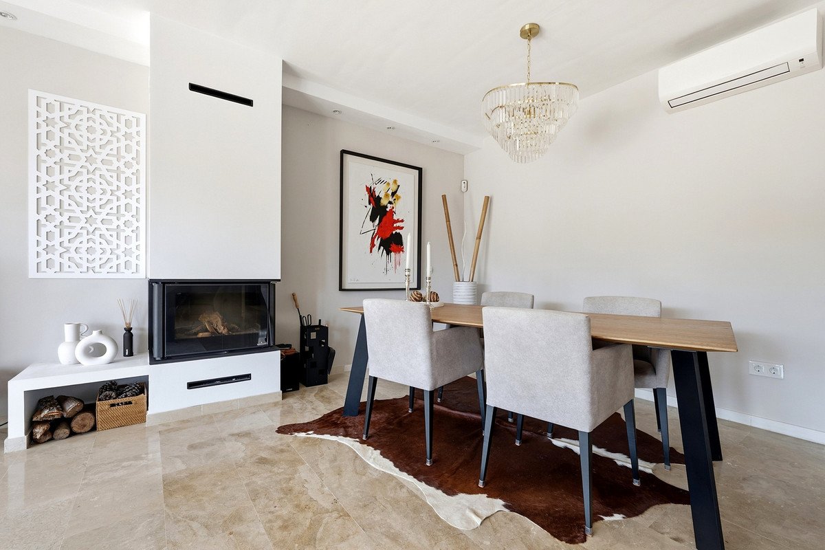 4 Bed Detached Villa in Cerros del Aguila