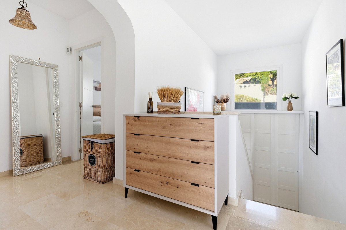 4 Bed Detached Villa in Cerros del Aguila