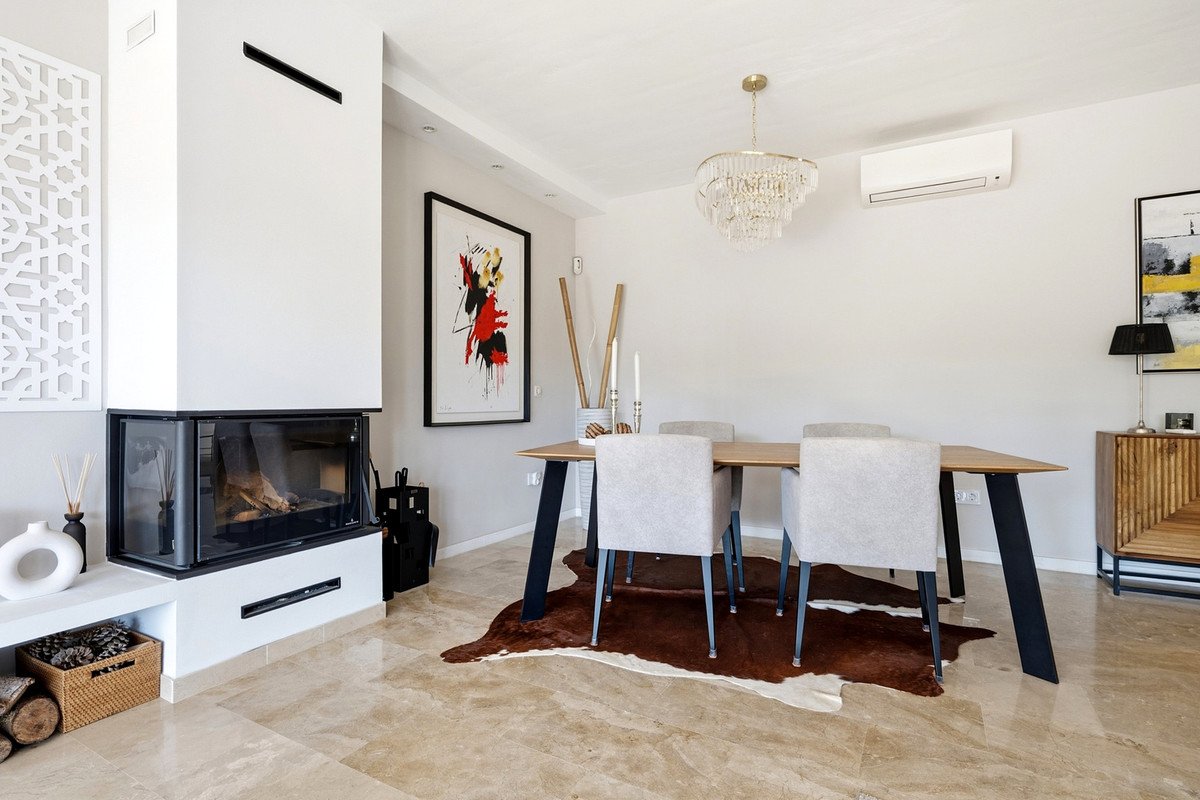 4 Bed Detached Villa in Cerros del Aguila