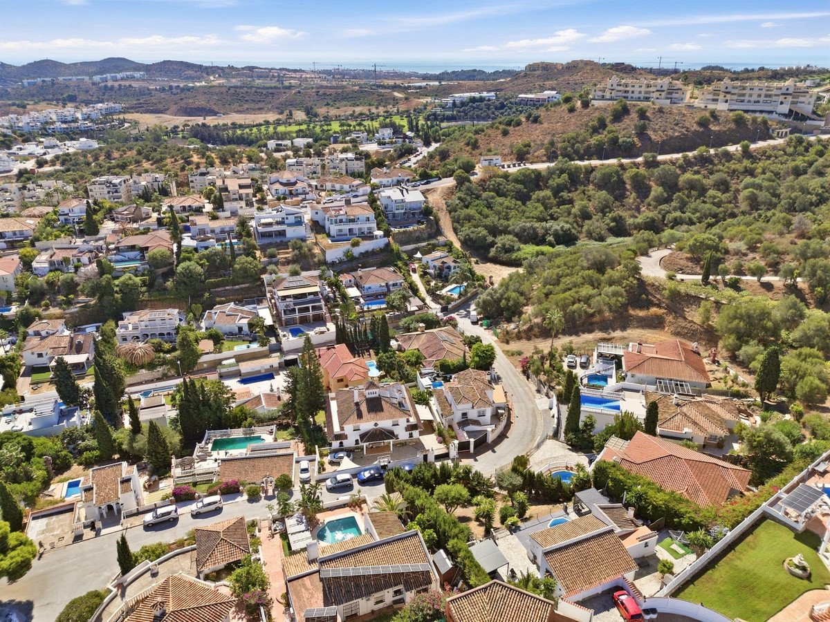 4 Bed Detached Villa in Cerros del Aguila