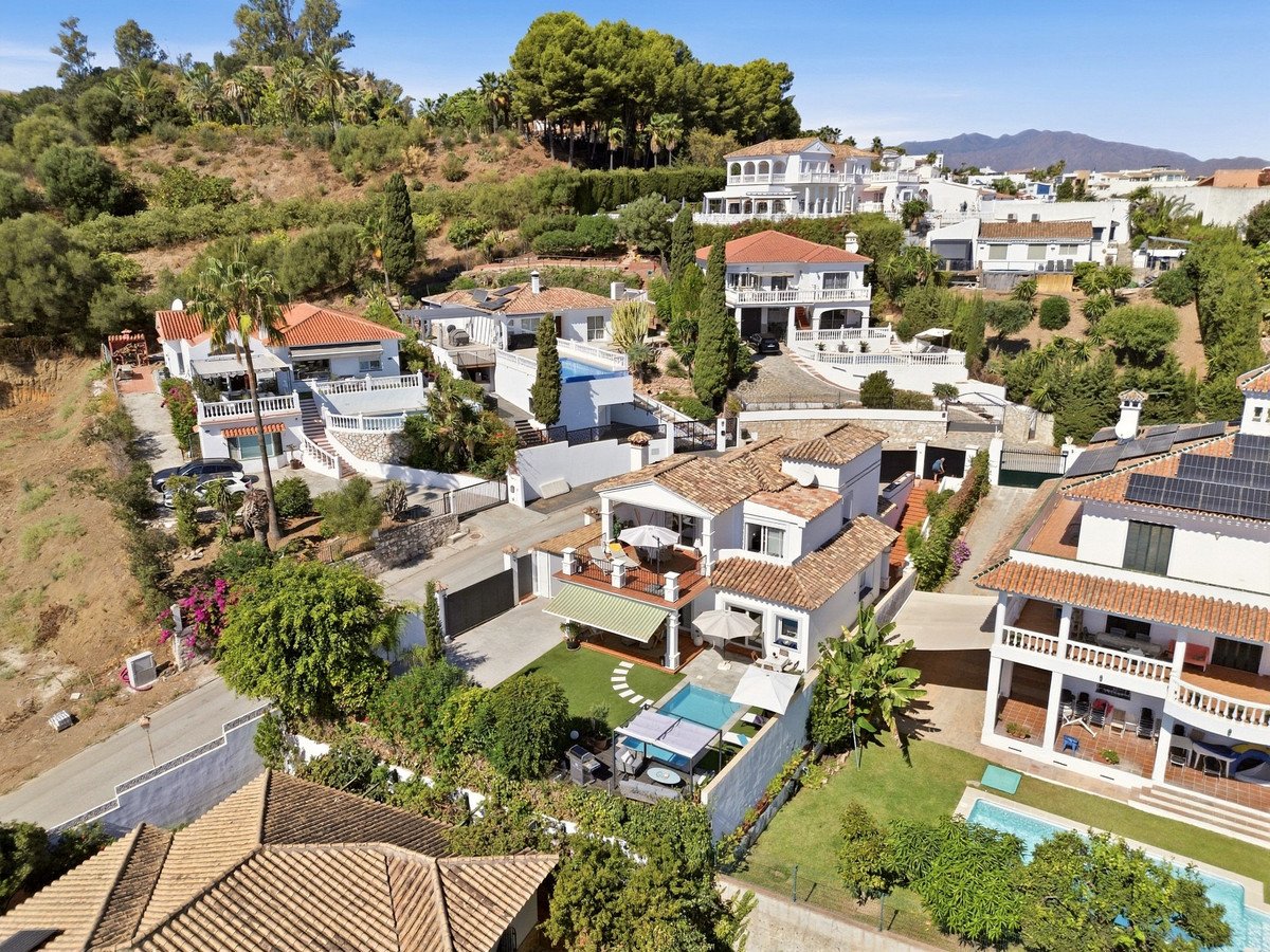4 Bed Detached Villa in Cerros del Aguila