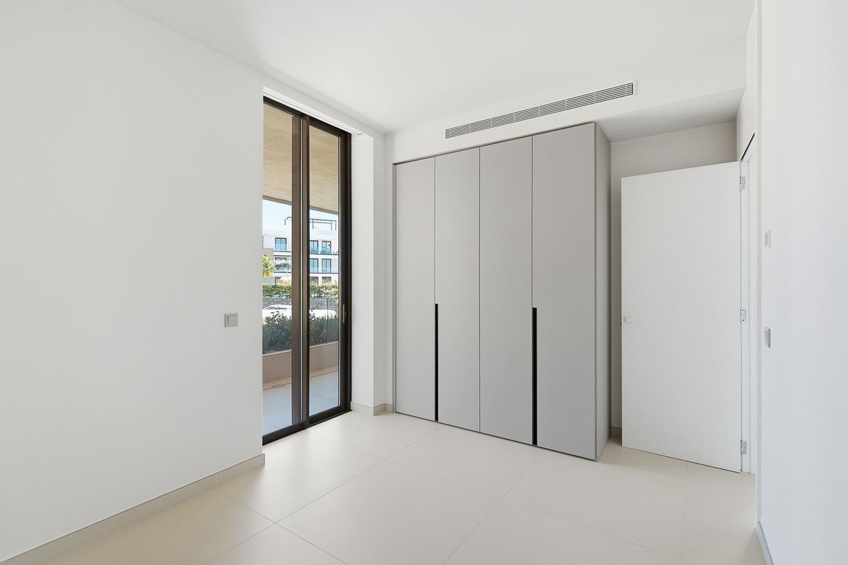 3 Bed Middle Floor Apartment in Fuengirola