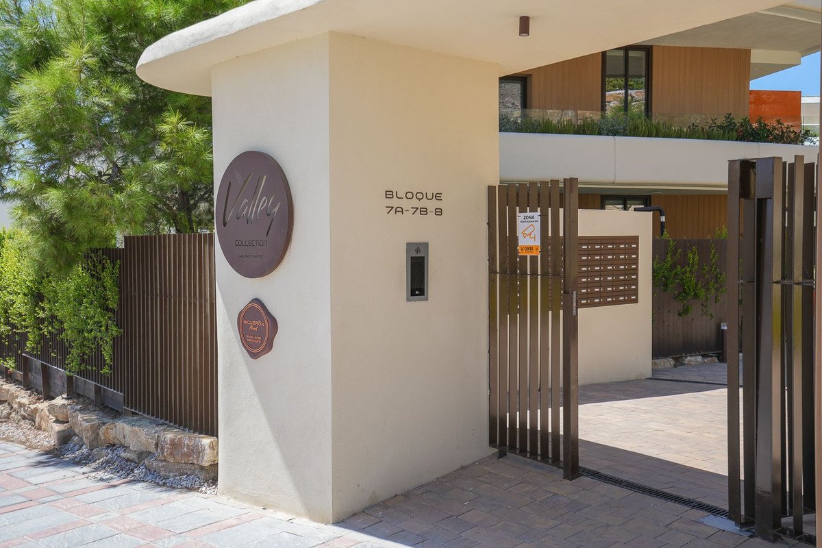 3 Bed Middle Floor Apartment in Fuengirola