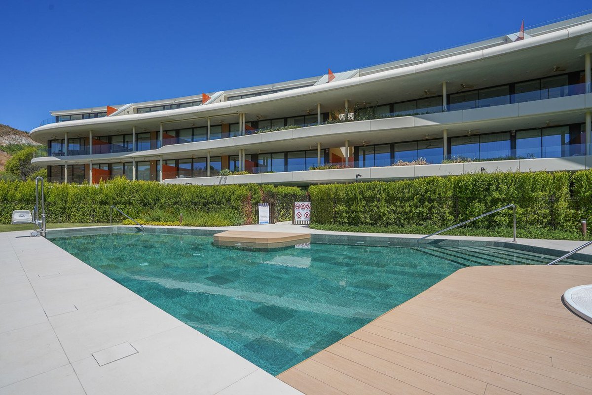 3 Bed Middle Floor Apartment in Fuengirola