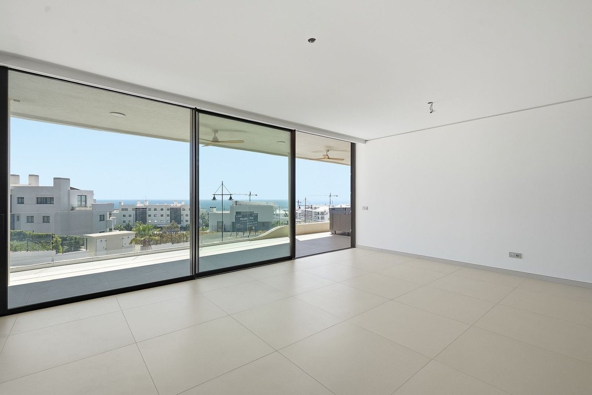 3 Bed Middle Floor Apartment in Fuengirola